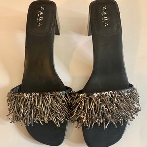 NEW Zara Black Sandals w Block Heel